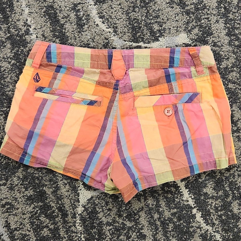 Volcom Shorts 00 - Picture 3 of 3